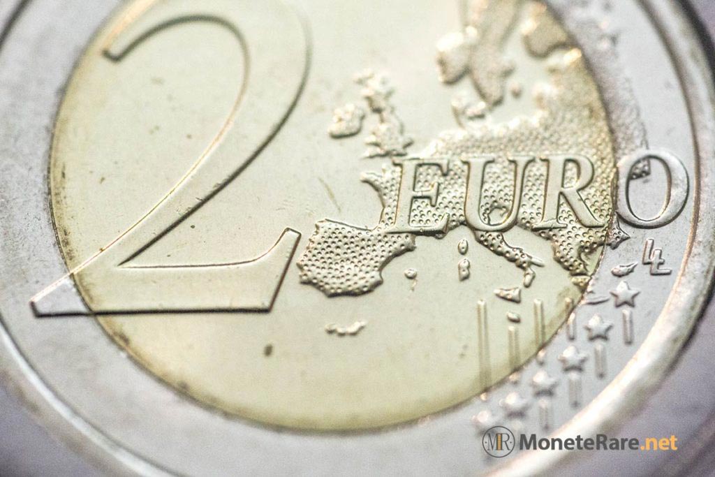 Riconoscere monete da 2 euro falsi